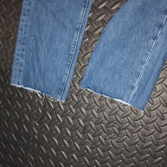 CARMEN JEANS. SIZE 29. EUC. - Picture 2 of 6